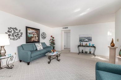 WELCOME TO THIS CHARMING GOLF COURSE HOME. THIS 2 BEDROOM, 2 on Sun City South Golf Course in Arizona - for sale on GolfHomes.com, golf home, golf lot