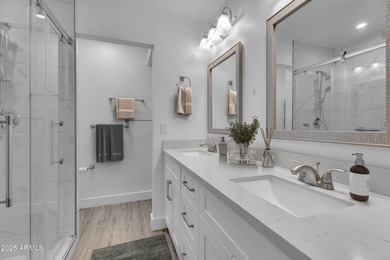 Escape to effortless Arizona living in this beautifully on Cottonwood Country Club in Arizona - for sale on GolfHomes.com, golf home, golf lot