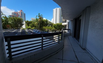 Modern  sun-filled condo in Mystic Pointe - Aventura. This on Turnberry Isle Resort and Club in Florida - for sale on GolfHomes.com, golf home, golf lot
