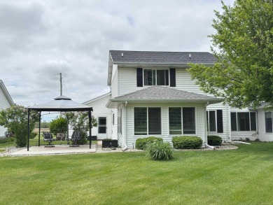 Updated Condo on Woodland Hills Golf Course - No HOA Fees! Don't on Woodland Hills Golf Course in Michigan - for sale on GolfHomes.com, golf home, golf lot