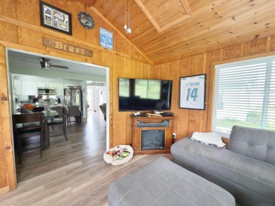 Updated Condo on Woodland Hills Golf Course - No HOA Fees! Don't on Woodland Hills Golf Course in Michigan - for sale on GolfHomes.com, golf home, golf lot