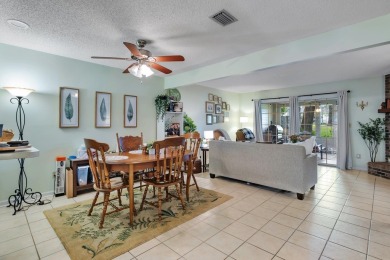 This adorable townhouse is in the most convenient location to on Hilaman Park Golf Course in Florida - for sale on GolfHomes.com, golf home, golf lot