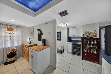 Welcome to this inviting 2BR/2BA condo located in the desirable on Palm-Aire Country Club and Resort - Palms in Florida - for sale on GolfHomes.com, golf home, golf lot