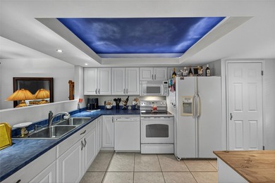 Welcome to this inviting 2BR/2BA condo located in the desirable on Palm-Aire Country Club and Resort - Palms in Florida - for sale on GolfHomes.com, golf home, golf lot