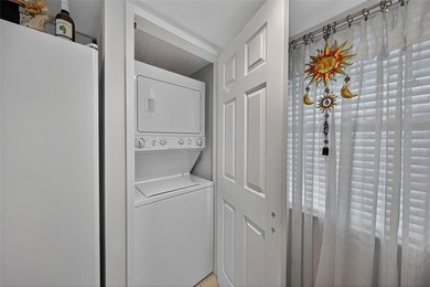 Welcome to this inviting 2BR/2BA condo located in the desirable on Palm-Aire Country Club and Resort - Palms in Florida - for sale on GolfHomes.com, golf home, golf lot