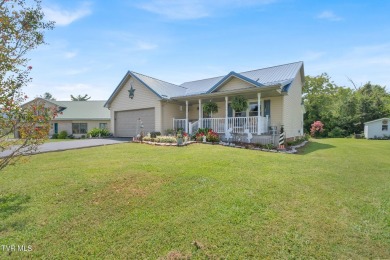 *Back on the market, no fault of the seller!* Experience the on Silver Lake Golf Course in Tennessee - for sale on GolfHomes.com, golf home, golf lot