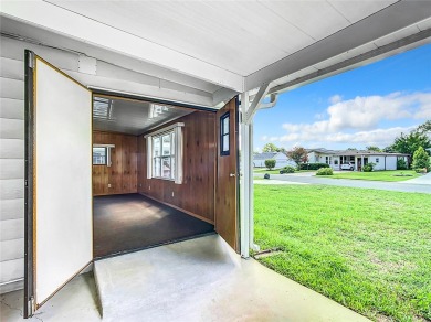 SELLER WILL CONSIDER OWNER FINANCING...ask for details! **CHECK on Orange Blossom Hills Golf and Country Club in Florida - for sale on GolfHomes.com, golf home, golf lot