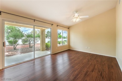 Nice single-story 2 bed, 2 bath townhome in Sun City Summerlin on Highland Falls Golf Club in Nevada - for sale on GolfHomes.com, golf home, golf lot