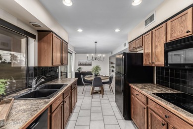 Charming 2 bed/2 bath golf course home now available in on Sun City Lakes West and East in Arizona - for sale on GolfHomes.com, golf home, golf lot