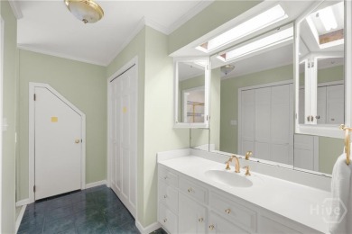 Now available in Hartwell, Ga! This 4 bedroom/3 bathroom brick on Cateechee Golf Club in Georgia - for sale on GolfHomes.com, golf home, golf lot