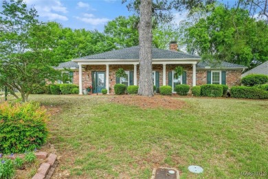 ARROWHEAD BEAUTY with 4 bedrooms, 2.5 baths and Golf Course on Arrowhead Country Club in Alabama - for sale on GolfHomes.com, golf home, golf lot