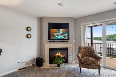 Turn the Key & move in! 6 easy steps up from parking will take on The Club At Old Kinderhook in Missouri - for sale on GolfHomes.com, golf home, golf lot