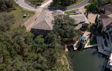 Why settle when you can have both Lake LBJ and golf-course on Ram Rock Golf Course in Texas - for sale on GolfHomes.com, golf home, golf lot