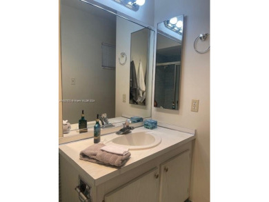 LOCATION!! Spacious 1 Bedroom 1 Bathroom and 1/2 in the heart of on Davie Golf Club in Florida - for sale on GolfHomes.com, golf home, golf lot