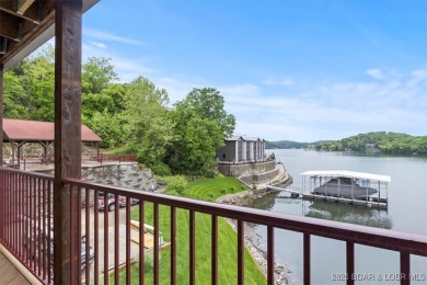 Turn the Key & move in! 6 easy steps up from parking will take on The Club At Old Kinderhook in Missouri - for sale on GolfHomes.com, golf home, golf lot