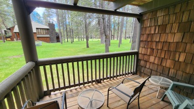 #61 Wildflower boasts an exceptional location on the 13th hole on Sunriver Woodlands Golf Course in Oregon - for sale on GolfHomes.com, golf home, golf lot