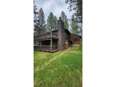 #61 Wildflower boasts an exceptional location on the 13th hole on Sunriver Woodlands Golf Course in Oregon - for sale on GolfHomes.com, golf home, golf lot