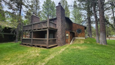 #61 Wildflower boasts an exceptional location on the 13th hole on Sunriver Woodlands Golf Course in Oregon - for sale on GolfHomes.com, golf home, golf lot