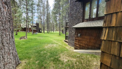 #61 Wildflower boasts an exceptional location on the 13th hole on Sunriver Woodlands Golf Course in Oregon - for sale on GolfHomes.com, golf home, golf lot