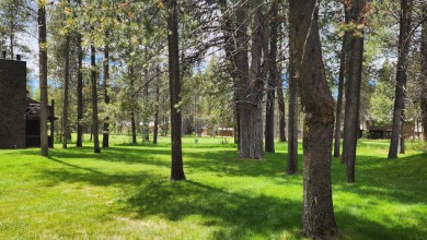 #61 Wildflower boasts an exceptional location on the 13th hole on Sunriver Woodlands Golf Course in Oregon - for sale on GolfHomes.com, golf home, golf lot