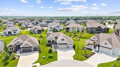 SELLER OFFERING $10K CREDIT to go towards buyers closing costs on Fred Arbanas Golf Course At Longview Lakes - Longview Lake in Missouri - for sale on GolfHomes.com, golf home, golf lot