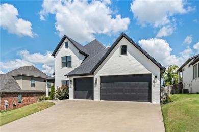 Modern traditional luxury in coveted Shadow Valley. This on Shadow Valley Country Club in Arkansas - for sale on GolfHomes.com, golf home, golf lot