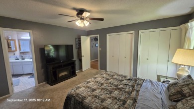 Golf Course Home! Home sits on 2 lots, has a 2 car garage on Indian Hills Country Club in Arkansas - for sale on GolfHomes.com, golf home, golf lot