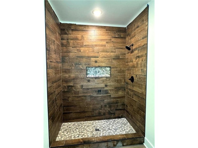 $5,000 Seller Credit for either: Closing costs, Stainless steel on Holiday Island Executive Golf Course in Arkansas - for sale on GolfHomes.com, golf home, golf lot