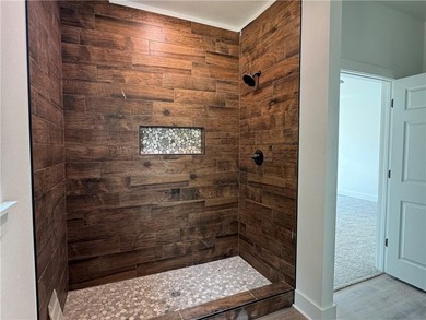 $5,000 Seller Credit for either: Closing costs, Stainless steel on Holiday Island Executive Golf Course in Arkansas - for sale on GolfHomes.com, golf home, golf lot