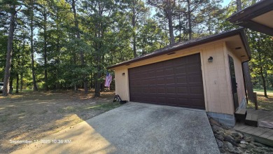 Golf Course Home! Home sits on 2 lots, has a 2 car garage on Indian Hills Country Club in Arkansas - for sale on GolfHomes.com, golf home, golf lot