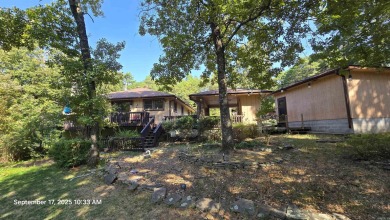Golf Course Home! Home sits on 2 lots, has a 2 car garage on Indian Hills Country Club in Arkansas - for sale on GolfHomes.com, golf home, golf lot