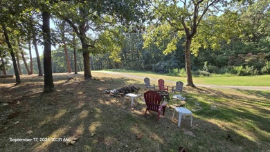 Golf Course Home! Home sits on 2 lots, has a 2 car garage on Indian Hills Country Club in Arkansas - for sale on GolfHomes.com, golf home, golf lot