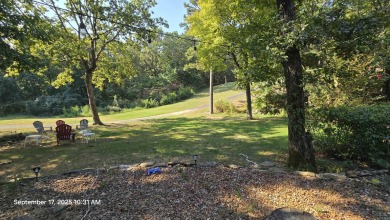 Golf Course Home! Home sits on 2 lots, has a 2 car garage on Indian Hills Country Club in Arkansas - for sale on GolfHomes.com, golf home, golf lot