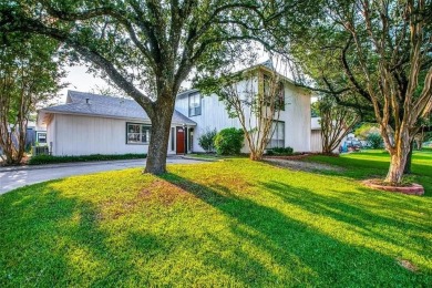 Spacious home perfect for a growing family! Conveniently located on Waxahachie Country Club in Texas - for sale on GolfHomes.com, golf home, golf lot