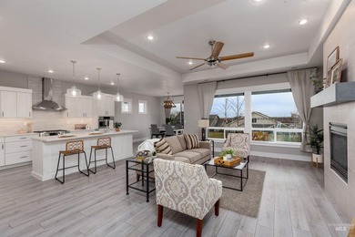 Welcome to your home with a view! This beautiful 3 bed, 2 bath on Hunters Point Golf Club in Idaho - for sale on GolfHomes.com, golf home, golf lot