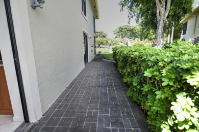 Welcome to Hunters Run . The club has every amenity for perfect on Hunters Run Golf and Country Club in Florida - for sale on GolfHomes.com, golf home, golf lot