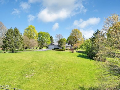 This stunning contemporary ranch home is situated on 1.71 acres on Link Hills Country Club in Tennessee - for sale on GolfHomes.com, golf home, golf lot