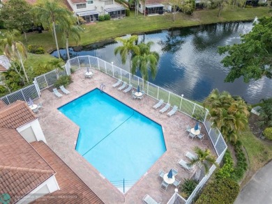 STUNNING 3br/2.5ba unit boasts corner location w/side entry on The Carolina Club in Florida - for sale on GolfHomes.com, golf home, golf lot