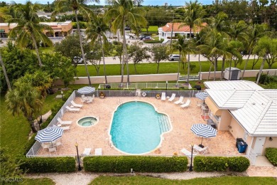 This is a gorgeous 2028 sf Villa - Carefree Living * Lives like on Cypress Lake Country Club in Florida - for sale on GolfHomes.com, golf home, golf lot