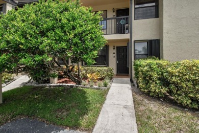 Updated 2 bed 2 bath plus bonus Florida room with closet on Forest Oaks Golf Club in Florida - for sale on GolfHomes.com, golf home, golf lot