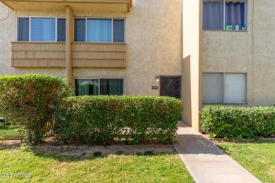 Welcome to this charming 2-bedroom 1.5 bath townhome! Inside on The Phoenician  in Arizona - for sale on GolfHomes.com, golf home, golf lot