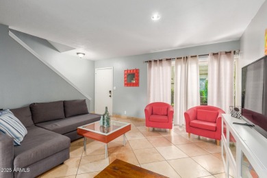 Welcome to this charming 2-bedroom 1.5 bath townhome! Inside on The Phoenician  in Arizona - for sale on GolfHomes.com, golf home, golf lot