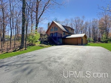Custom-Built Rustic Retreat on Private Wooded Lot 3 Bed | 2 Bath on Irish Oaks Golf Course in Michigan - for sale on GolfHomes.com, golf home, golf lot