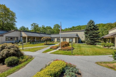 Welcome to Fabulous Heritage Hills!  Step into this bright and on Somers Pointe Golf Club - West Hill in New York - for sale on GolfHomes.com, golf home, golf lot