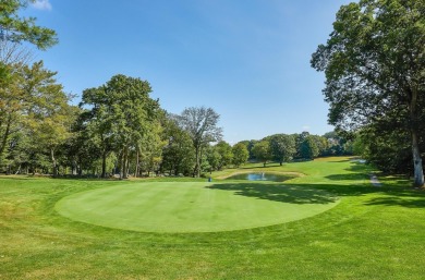 Welcome to Fabulous Heritage Hills!  Step into this bright and on Somers Pointe Golf Club - West Hill in New York - for sale on GolfHomes.com, golf home, golf lot