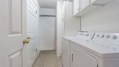 Here's a spectacular find in the highly desirable Tampa Bay Golf on Tampa Bay Golf and Country Club in Florida - for sale on GolfHomes.com, golf home, golf lot