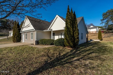 ***OPEN HOUSE- Sunday, February 9th from 2:00-4:00*** Built in on Country Club of Bristol in Tennessee - for sale on GolfHomes.com, golf home, golf lot