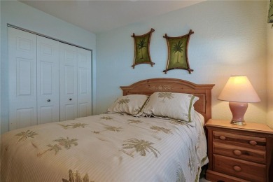 THIS 3 BEDROOM 2 BATH CBS HOME IS ON A CORNER LOT. HAS LARGER on Royal Oaks Golf Club in Florida - for sale on GolfHomes.com, golf home, golf lot