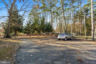 Welcome to 206 Tabernacle Road.  This adorable 3-bed, 2.5-bath on Medford Lakes Country Club in New Jersey - for sale on GolfHomes.com, golf home, golf lot