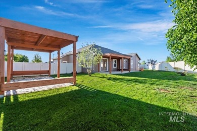 The kind of home you dream about! Nestled in a peaceful on Hunters Point Golf Club in Idaho - for sale on GolfHomes.com, golf home, golf lot